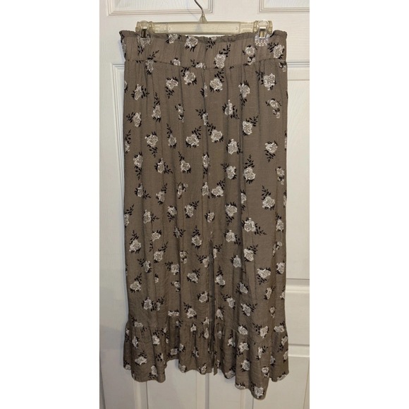 BiBi Dresses & Skirts - Bibi XL Tan Ivory Green Floral Midi Skirt Cottagecore Prairie Boho Slit Pull On
